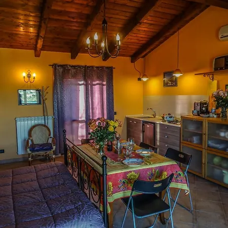 Apartment Strada Casai 19 - Turistico In Con Giardino E Posto Auto *