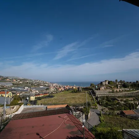 Strada Casai 19 - Turistico In Con Giardino E Posto Auto * Riva Ligure