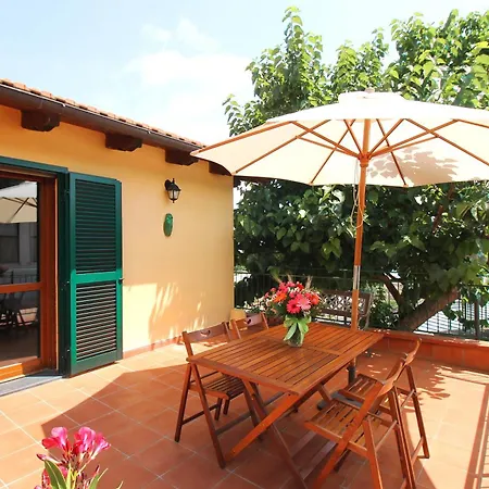 Apartment Strada Casai 19 - Turistico In Con Giardino E Posto Auto