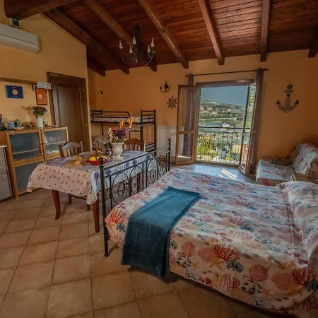 Apartment Strada Casai 19 - Turistico In Con Giardino E Posto Auto *
