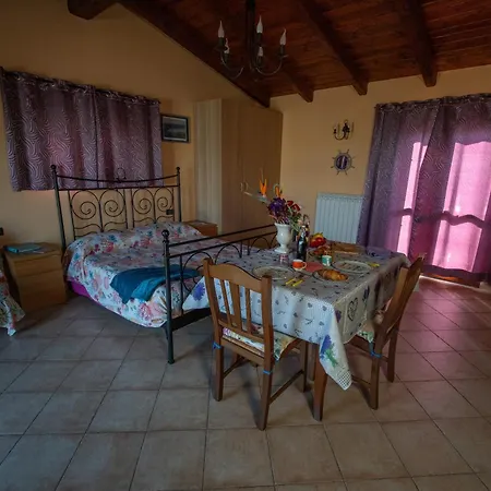 Apartment Strada Casai 19 - Turistico In Con Giardino E Posto Auto *