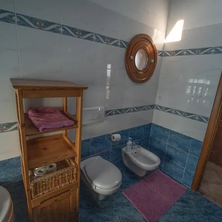 Apartment Strada Casai 19 - Turistico In Con Giardino E Posto Auto *
