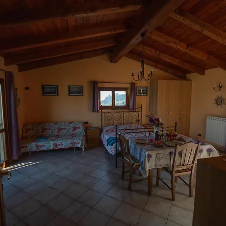 Apartment Strada Casai 19 - Turistico In Con Giardino E Posto Auto