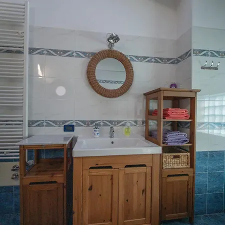Apartment Strada Casai 19 - Turistico In Con Giardino E Posto Auto *
